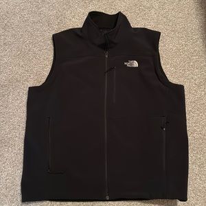 North face soft shell black vest size XL